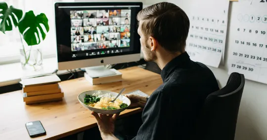 Late-night office dinner with a healthy prepared meal instead of fast food
